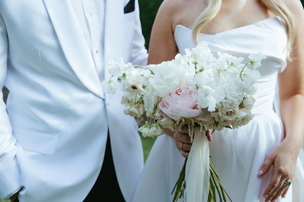 A soft white themed event in Southern Tuscany