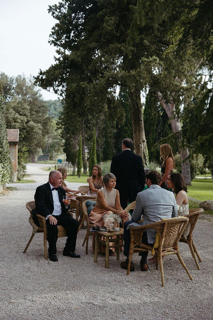 A soft white themed event in Southern Tuscany