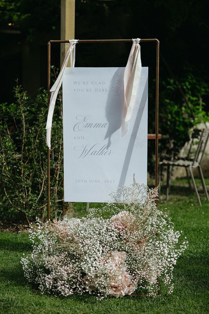 A soft white themed event in Southern Tuscany