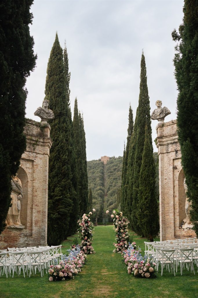 Villa Cetinale spring wedding