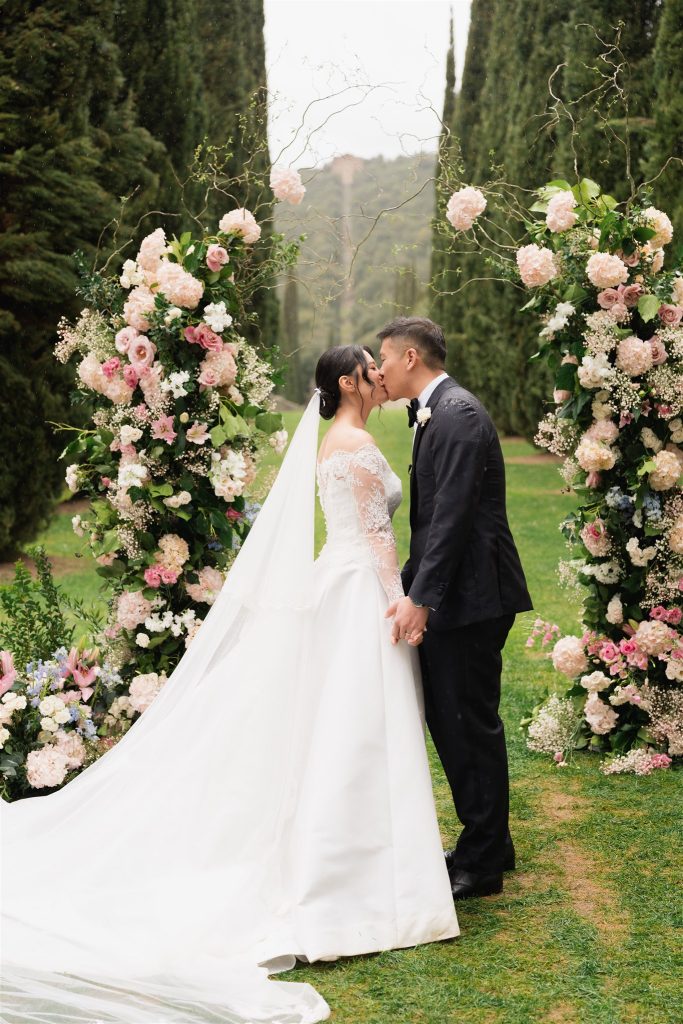 Villa Cetinale spring wedding