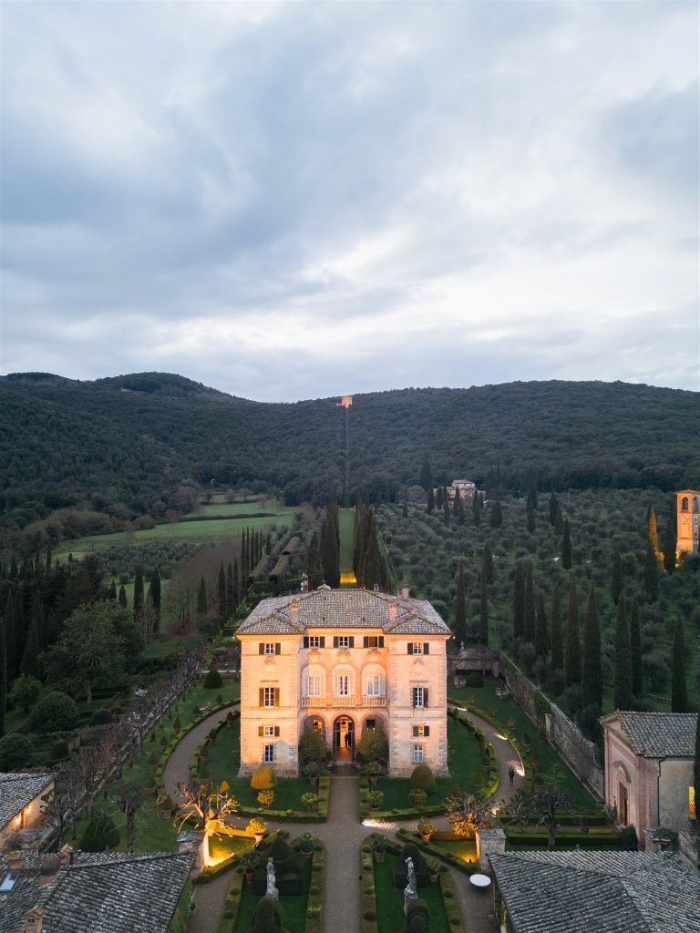 Villa Cetinale spring wedding
